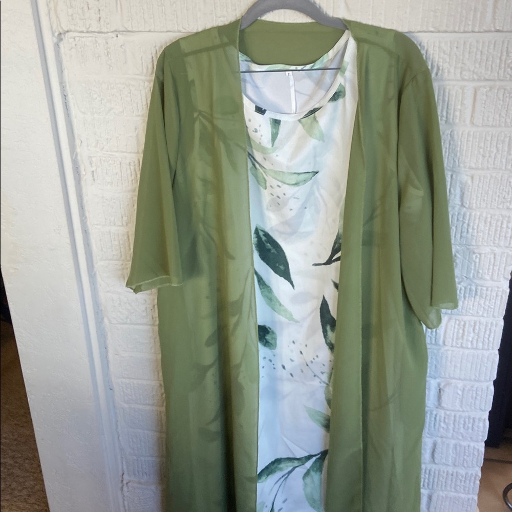 Green Sheer Kimono with Leaf Print Dress